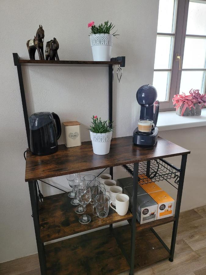 Chateau Moravany - Apartmany, Teepee A Wellness Ronov Nad Doubravou Bagian luar foto