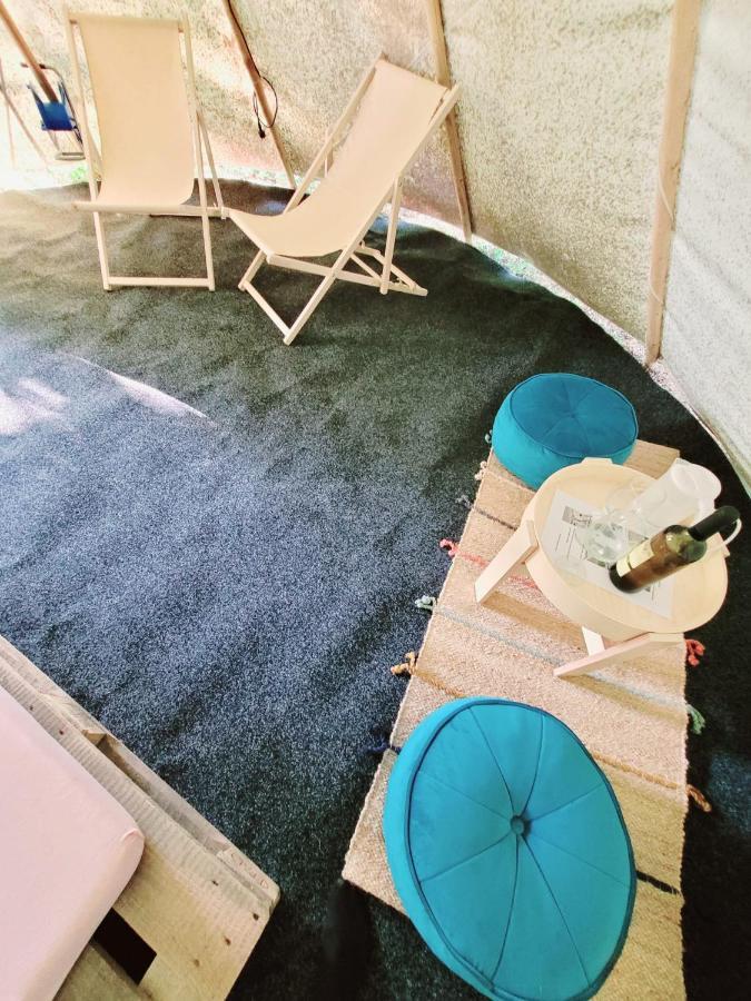 Chateau Moravany - Apartmany, Teepee A Wellness Ronov Nad Doubravou Bagian luar foto