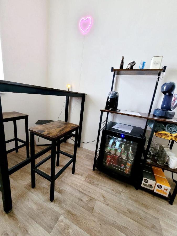 Chateau Moravany - Apartmany, Teepee A Wellness Ronov Nad Doubravou Bagian luar foto